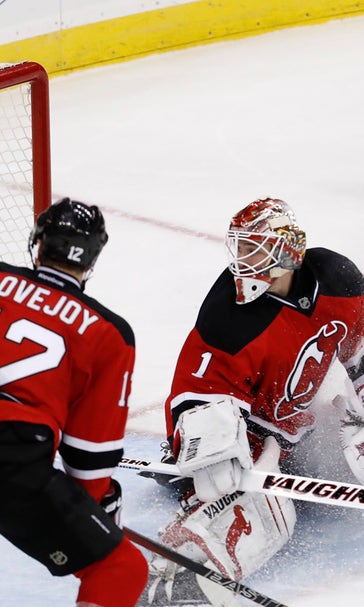 Blues' offense thrives in 4-1 victory over Devils